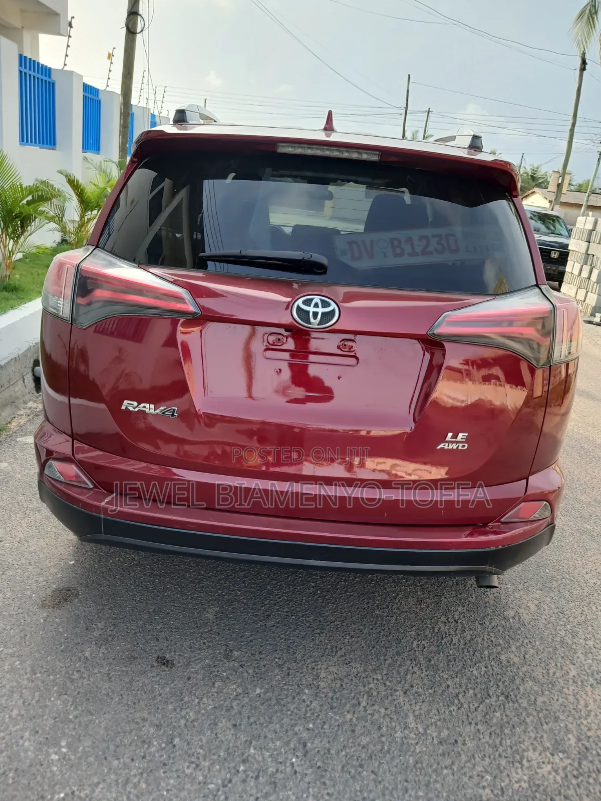 Toyota RAV4 LE 4dr SUV (2.5L 4cyl 6A) 2018 Red