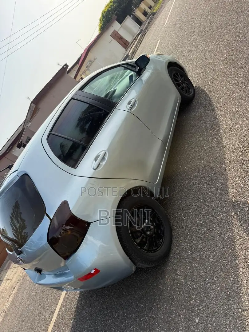Toyota Vitz 2010 Gray