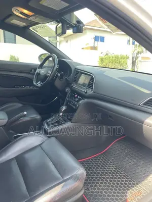 Hyundai Elantra Sport 2018 White