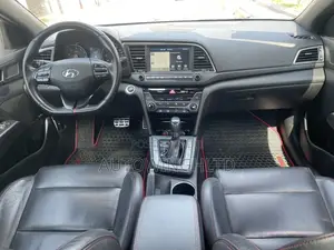 Hyundai Elantra Sport 2018 White