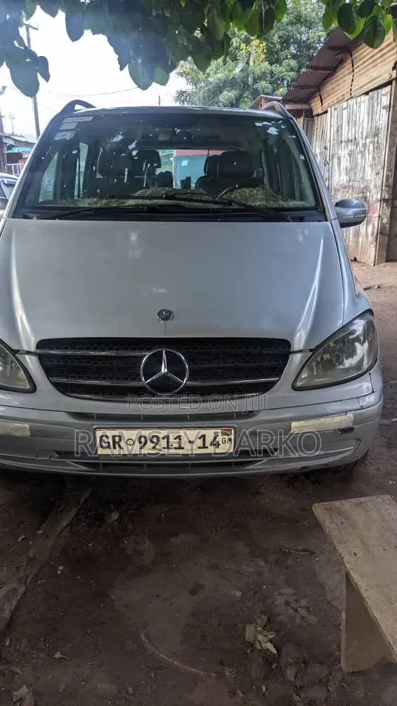 Mercedes-Benz Vito 2011 Grey