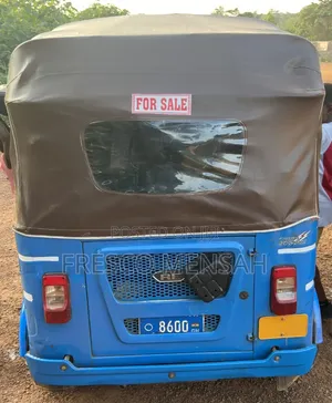 Bajaj RE 2025 Blue