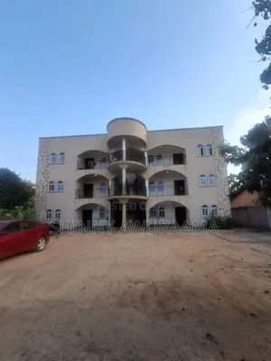 2bdrm Apartment in Nanakrom, School Junction for rent