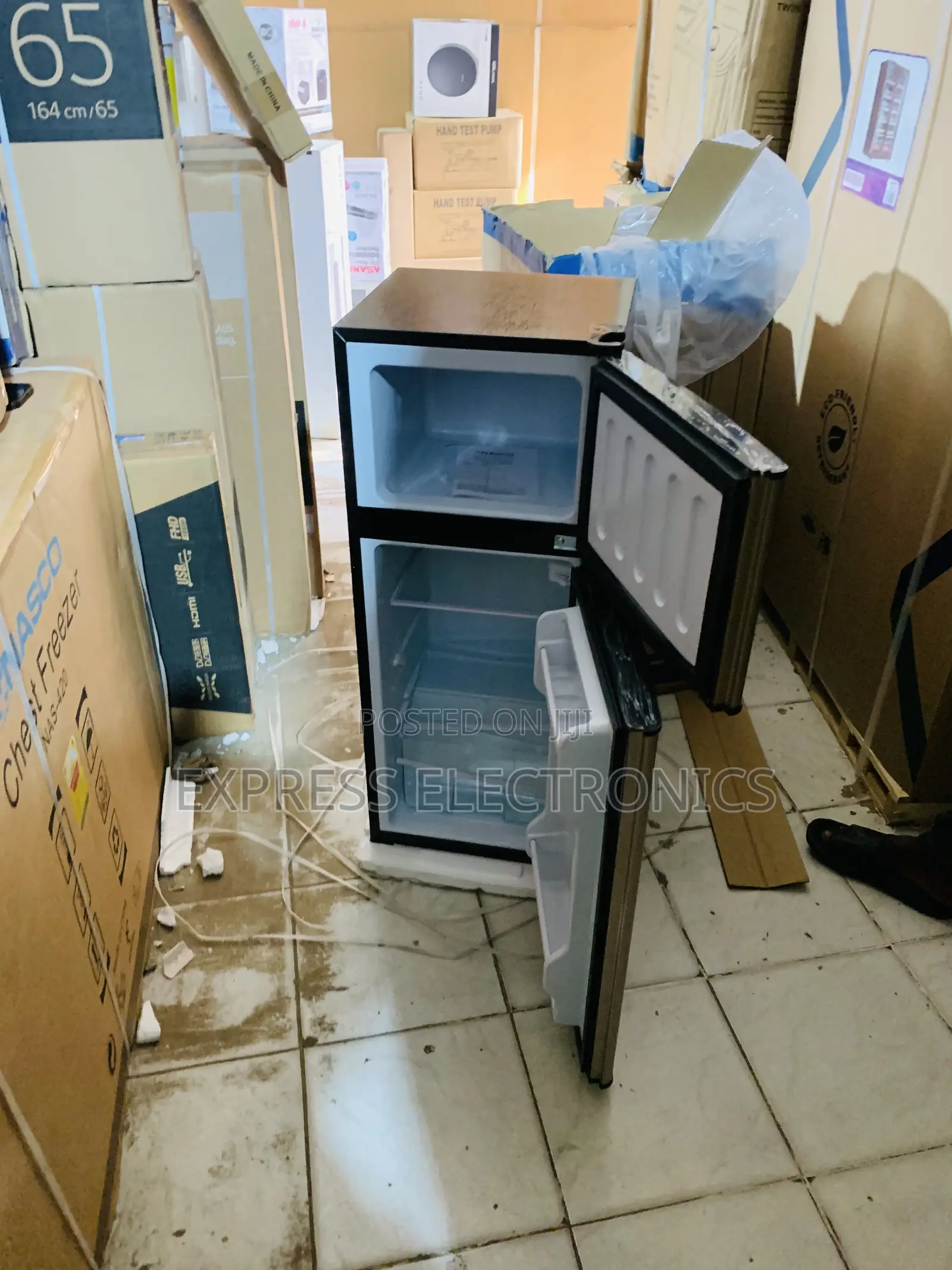 Freestanding Nasco NASF2-13FL 112L Double Door Top Freezer Refrigerato