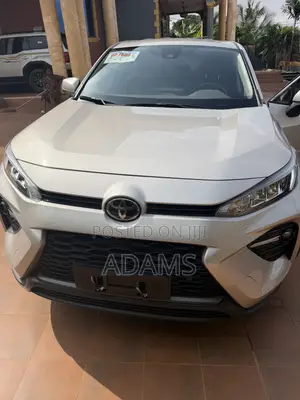 New Toyota RAV4 Limited 2025 Pearl