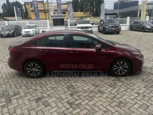 Toyota Corolla SE 2024 Maroon