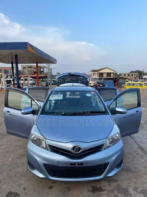 Toyota Vitz 2014 Blue