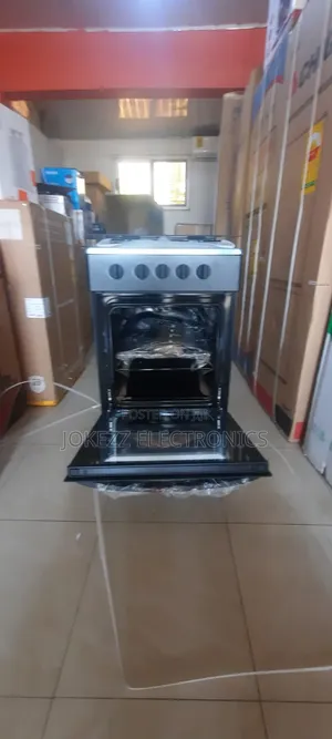 Midea Four Burner With Oven
