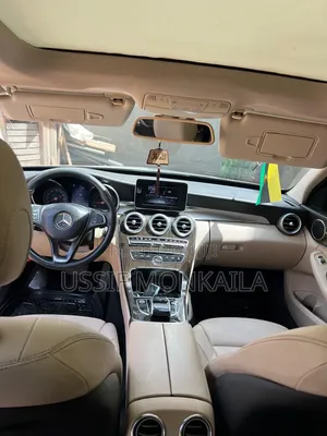 Mercedes-Benz C300 Base AWD 4Matic Sedan (2.0L 4cyl 7A) 2015 White
