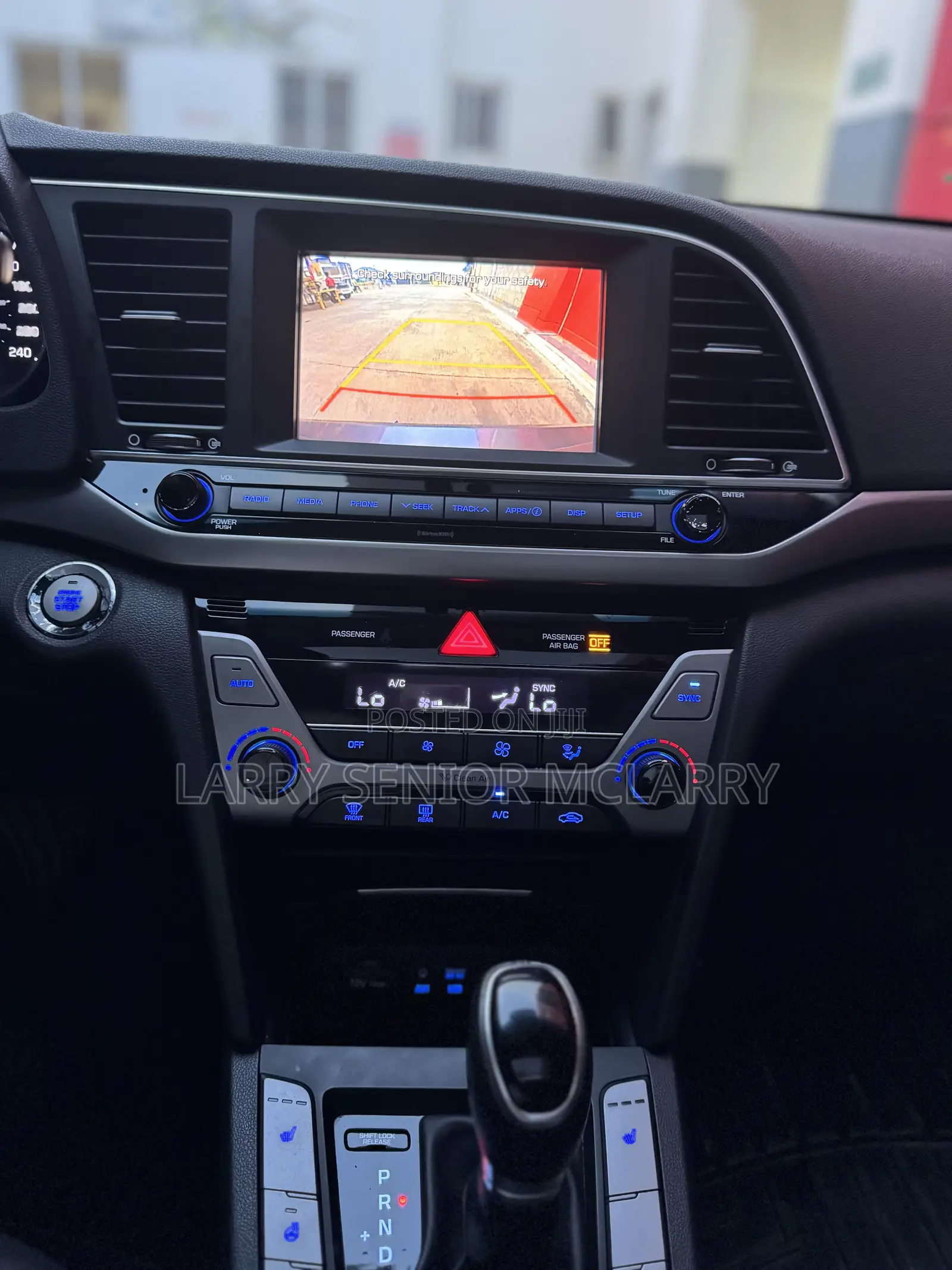 Hyundai Elantra Limited Sedan FWD (2.0L 4cyl 6A) 2017 Gray