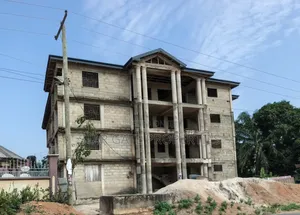 68 Bedrooms Hostel for Sale at Kenyasi ( Garden City University)
