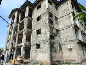 68 Bedrooms Hostel for Sale at Kenyasi ( Garden City University)