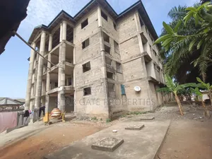 68 Bedrooms Hostel for Sale at Kenyasi ( Garden City University)