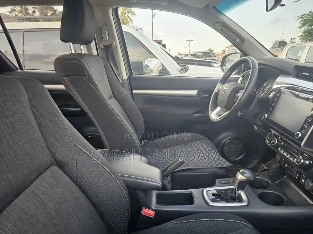 Toyota Hilux Revo Double Cab Deisel 2.4 RWD 2021 Green
