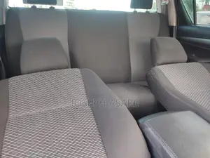 Toyota Hilux 2023 Orange
