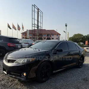 Toyota Camry XLE 4dr Sedan (2.5L 4cyl 6A) 2014 Black