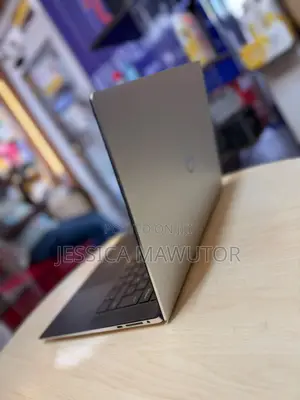 Laptop Dell XPS 15 32GB Intel Core i3 SSD 512GB