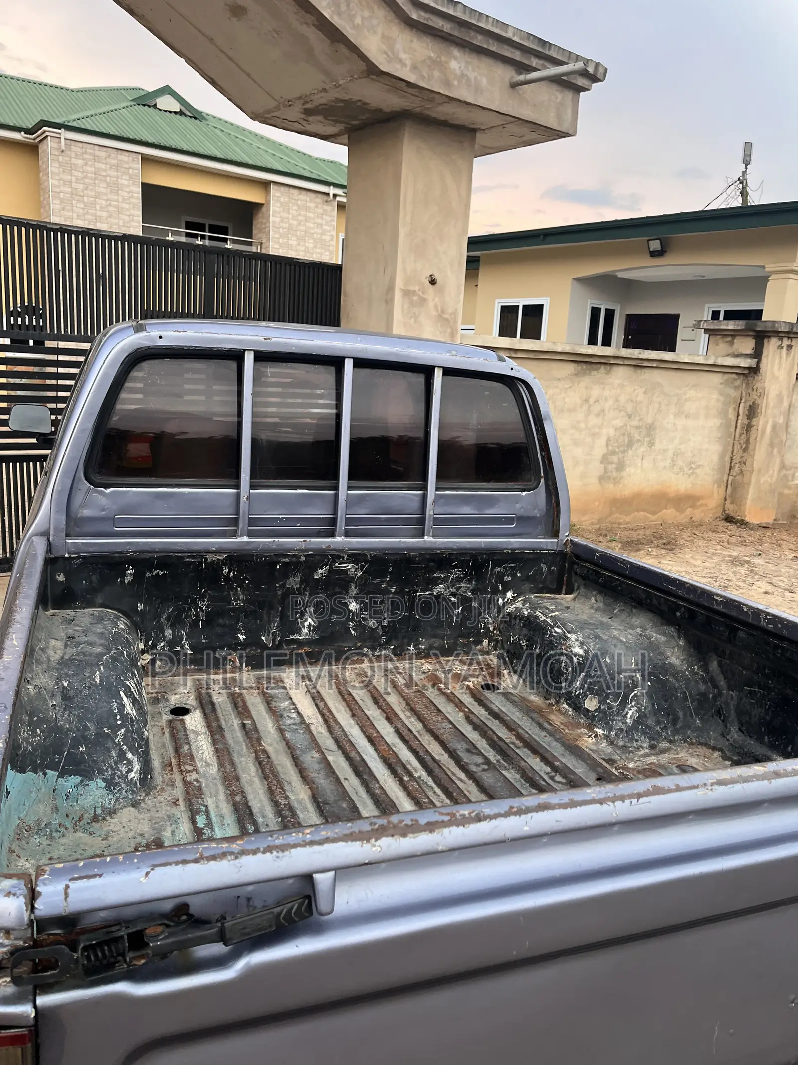 Toyota Hilux 2.5 Cab 2005 Gray