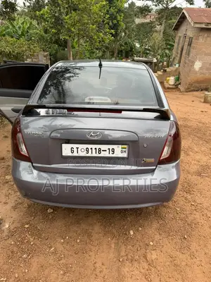 Hyundai Accent SE Automatic 2010 Gray