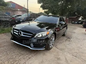 Mercedes-Benz C300 Luxury 4matic Sedan AWD (2.0L 4cyl 7A) 2017 Black