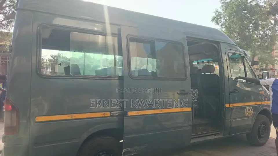 Mercedes-Benz Sprinter 2005 Blue