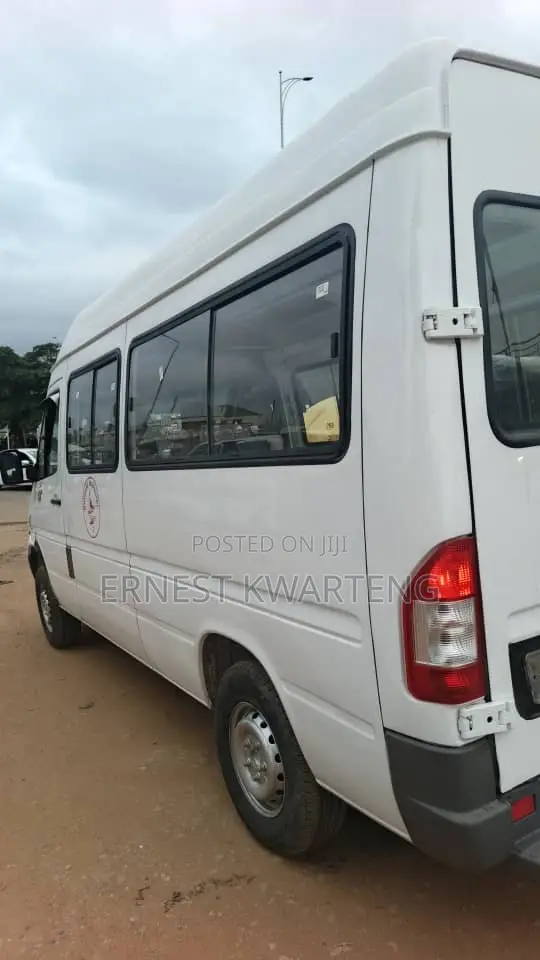 Mercedes-Benz Sprinter 2006 White