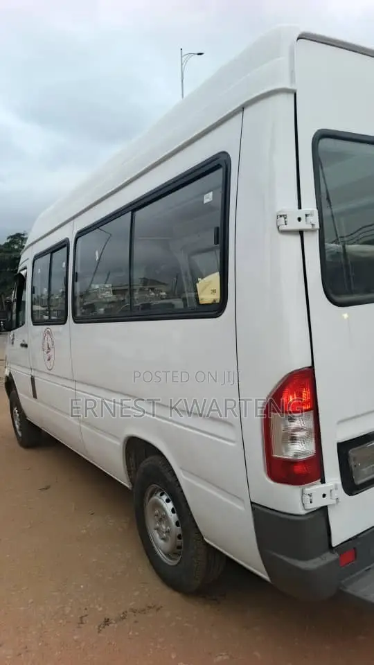 Mercedes-Benz Sprinter 2006 White
