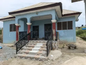 4bdrm House in Aputuogya, Kumasi Metropolitan for sale