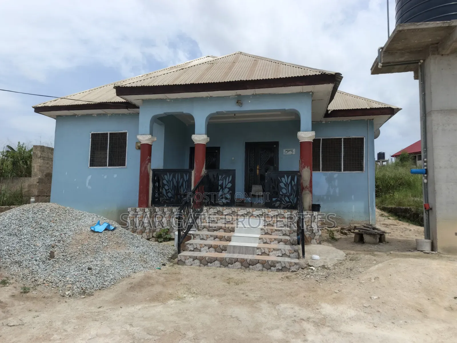 4bdrm House in Aputuogya, Kumasi Metropolitan for sale