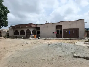 6bdrm House in Kenyasi Bosore, Kumasi Metropolitan for sale