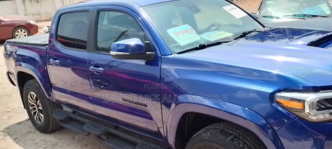 Toyota Tacoma 2023 Blue