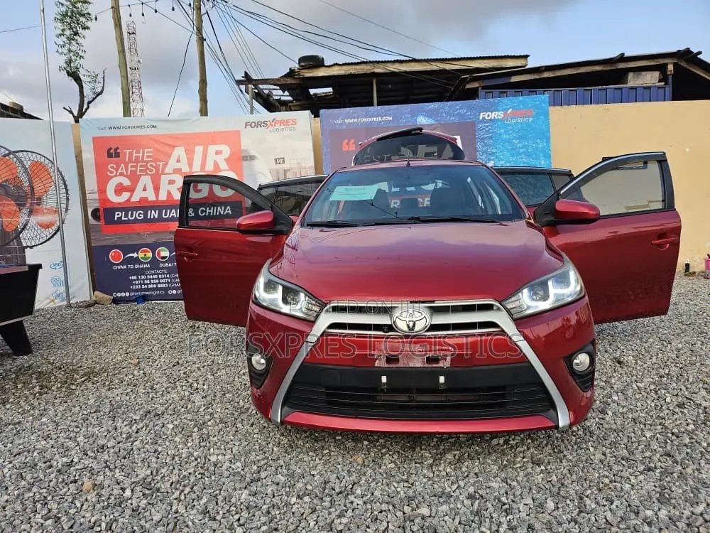 Toyota Yaris SE Hatchback 5dr 2016 Red