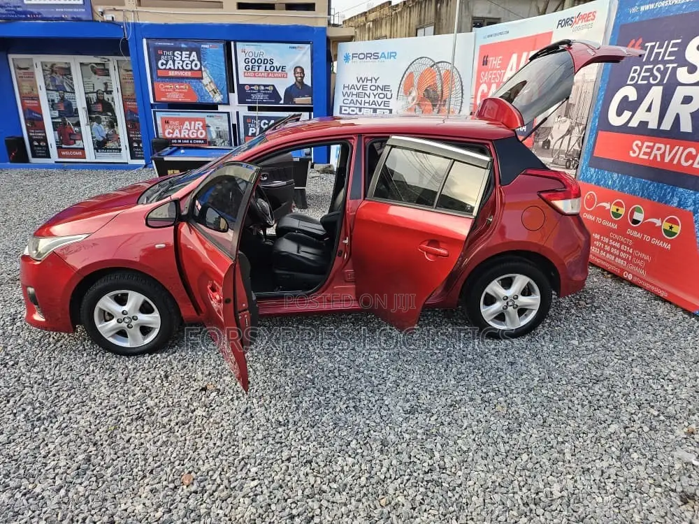Toyota Yaris SE Hatchback 5dr 2016 Red