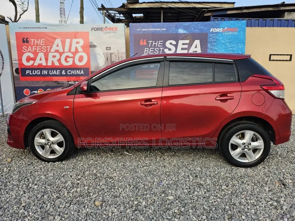 Toyota Yaris SE Hatchback 5dr 2016 Red