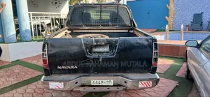 Nissan Navara 2015 Black