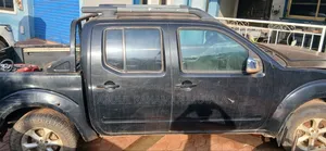 Nissan Navara 2015 Black