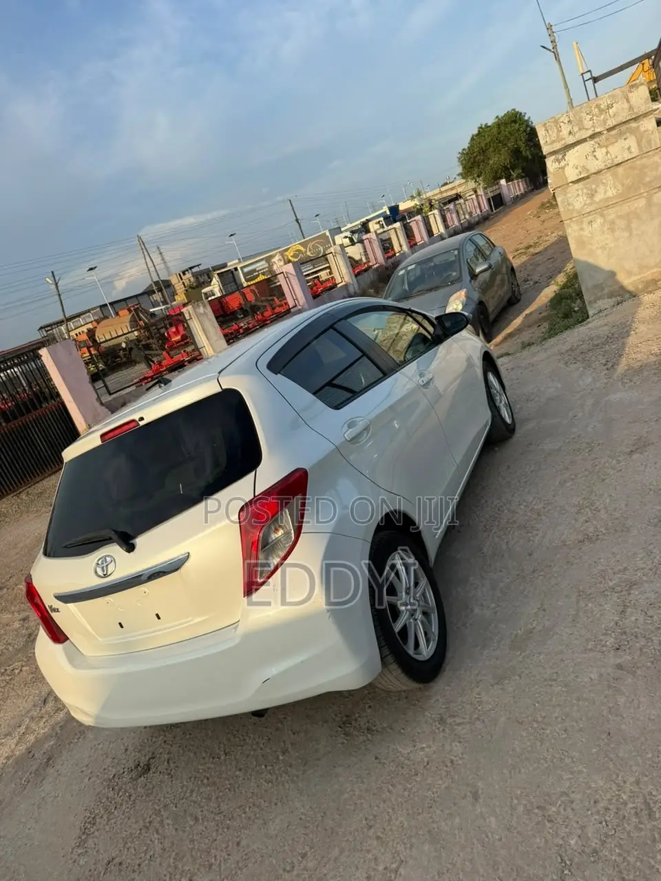 Toyota Vitz 2013 White
