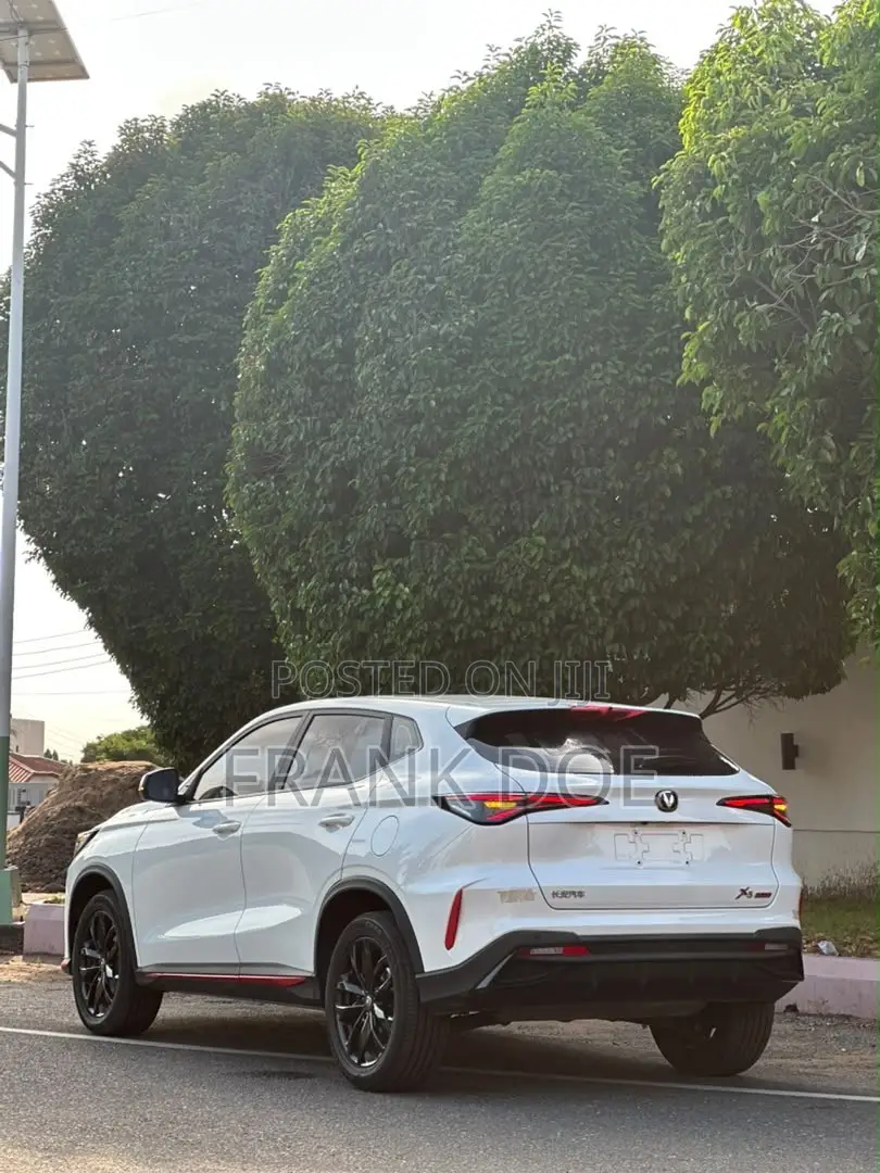 Changan X5 Plus 1.5 Blue Core FWD 2025 White