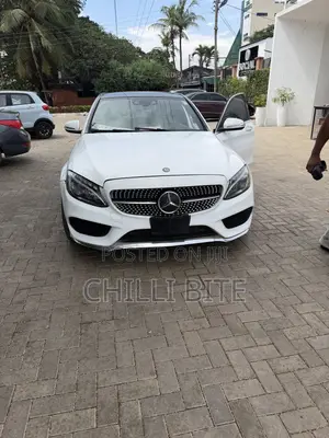 Mercedes-Benz C300 Luxury 4Matic Sedan AWD (2.0L 4cyl 7A) 2016 White