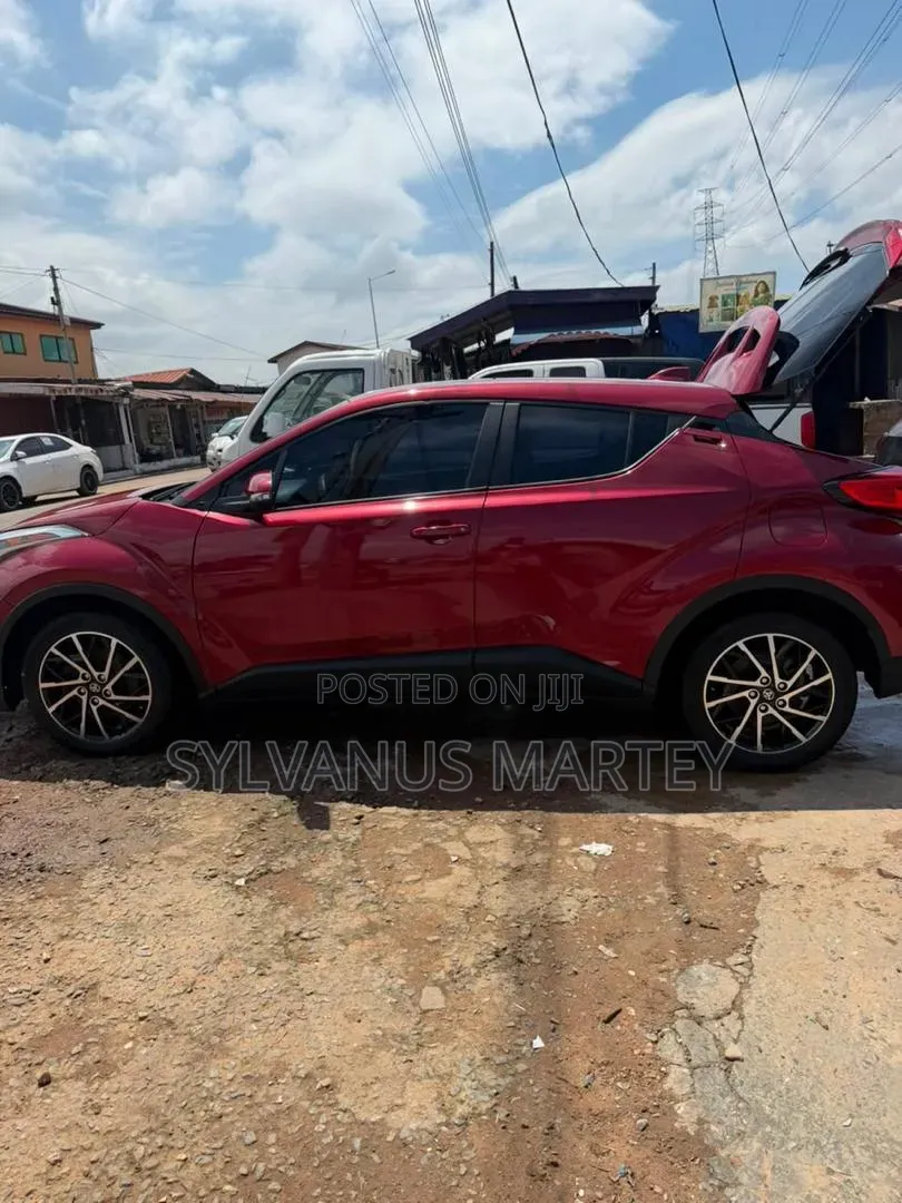 Toyota C-HR 2019 Red