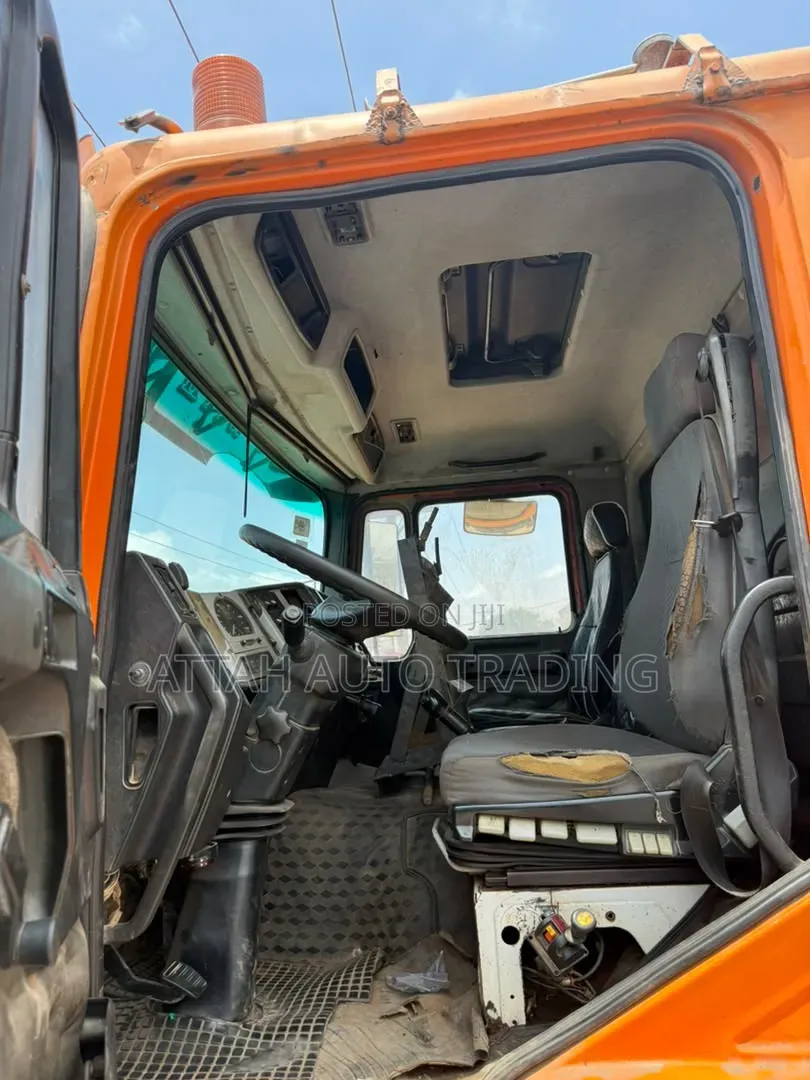 Man Deseil Tipper