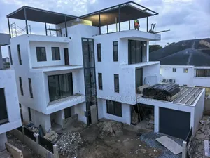 4bdrm Townhouse/Terrace in Dzorwulu Special for sale