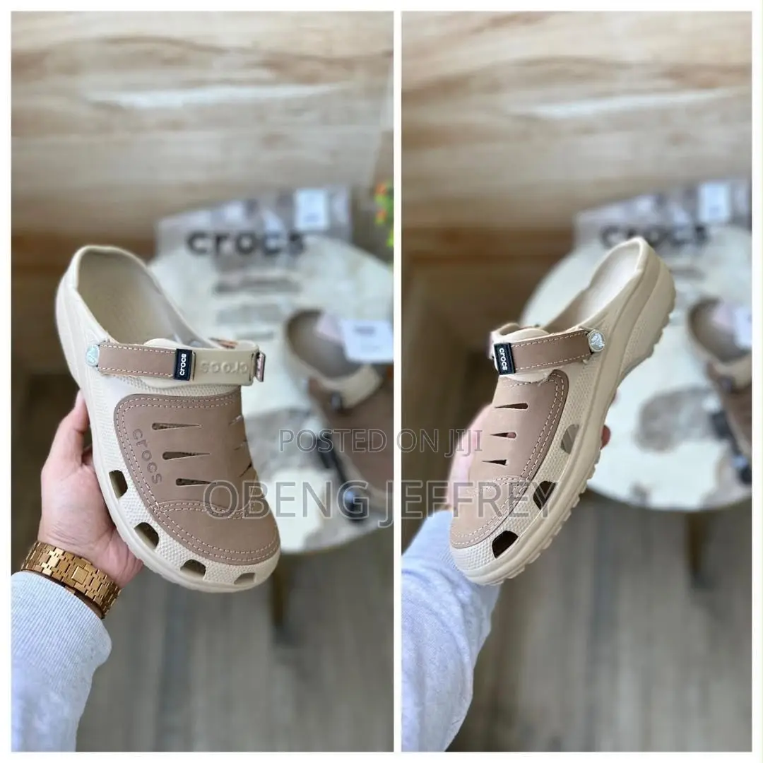Unisex Crocs in Colours