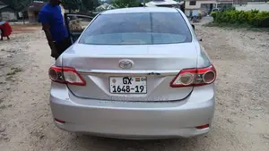 Toyota Corolla LE 4dr Sedan (1.8L 4cyl 4A) 2013 Gray