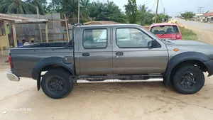 Nissan Hardbody 2012 Gray