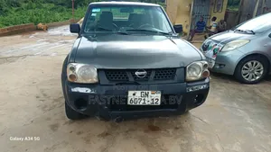 Nissan Hardbody 2012 Gray