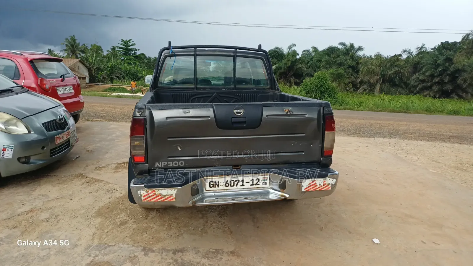Nissan Hardbody 2012 Gray
