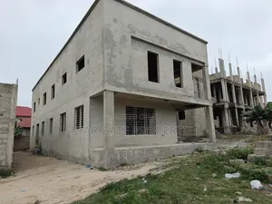 6bdrm House in Kumasi Metropolitan for sale