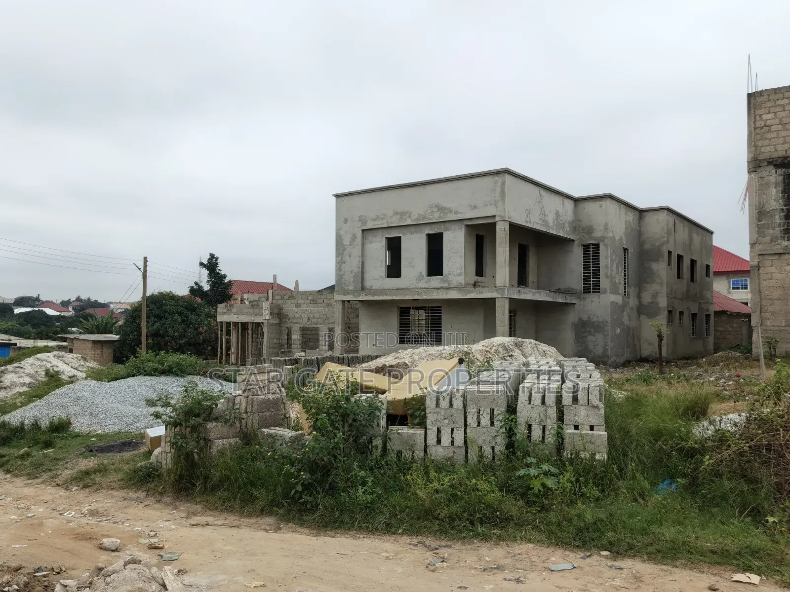 6bdrm House in Kumasi Metropolitan for sale