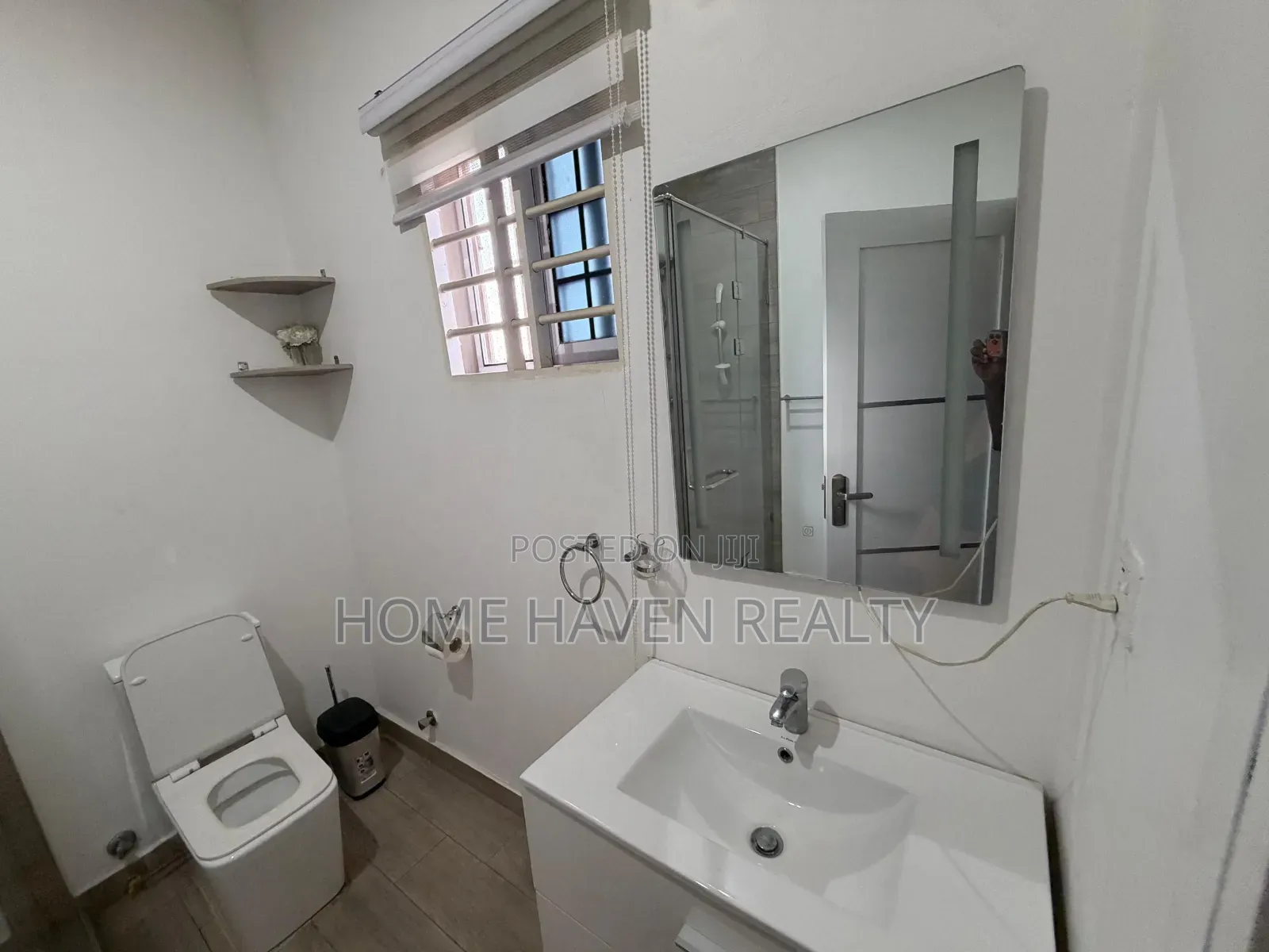 3bdrm House in Achimota Golf Hills, School Area for sale